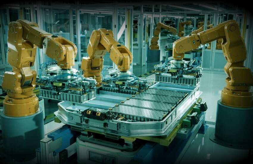 AI vs Traditional Automation in Manufacturing: What’s Better?