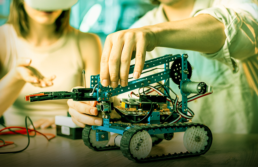 Hands-on Arduino projects for IoT learning and skill development in Pune