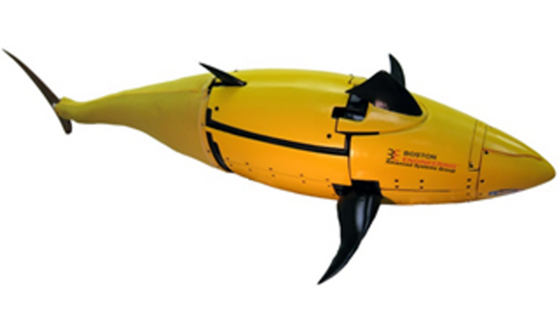 Autonomous underwater vehicle modeled after a tuna